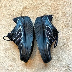 Like new Skecher Shape-ups